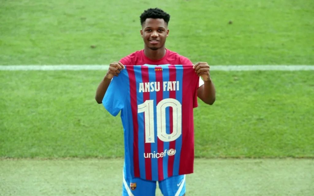 Chiếc áo số 10 của Messi được trao cho cầu thủ 18 tuổi-Ansu Fati