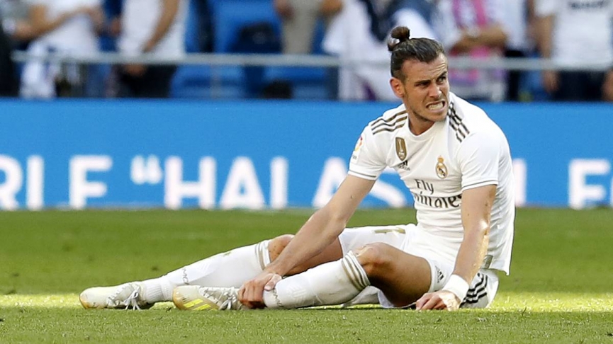 Gareth Bale gặp chấn thương trong buổi tập cùng Real