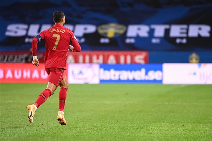 Ronaldo thích nghi nhanh chóng khí trở về MU
