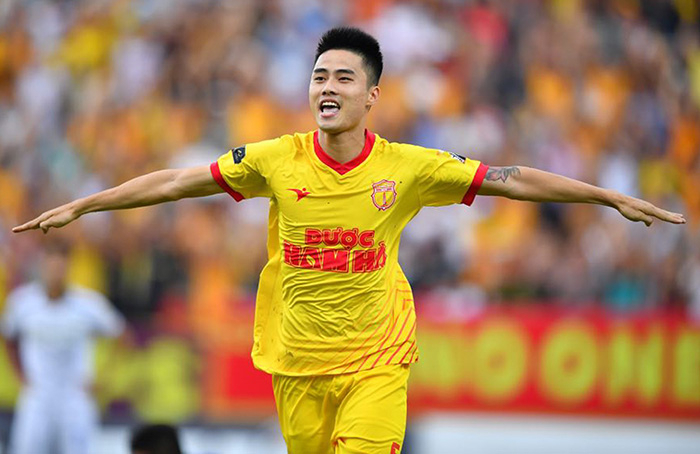 Trung vệ Lâm Anh Quang xác nhận sẽ chia tay câu lạc bộ Nam Định sau mùa giải 2021